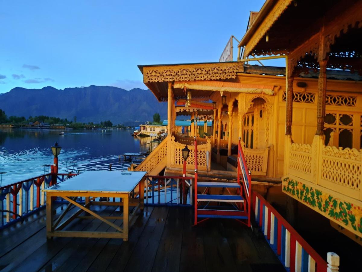 Chicago Group Of Houseboats Srīnagar Exterior foto