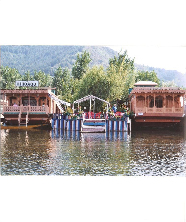 Chicago Group Of Houseboats Srīnagar Exterior foto